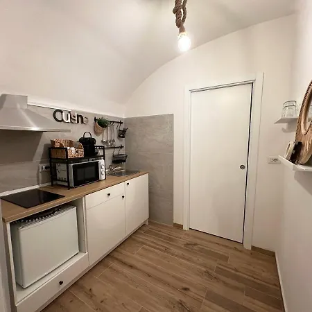 Chiaia - Centro - Vetriera